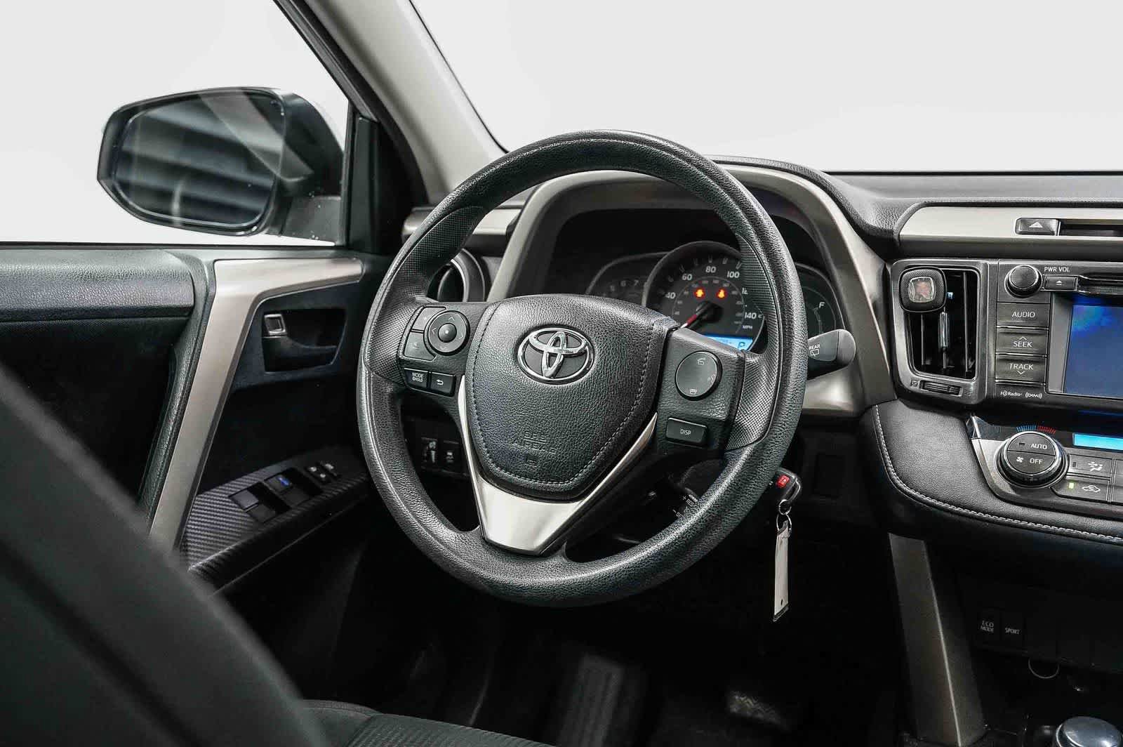 Used 2013 Toyota RAV4 XLE FWD image 15