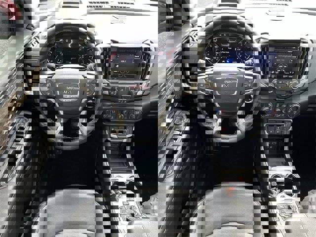 Used 2022 GMC Terrain Denali w/ Denali Premium Package image 10