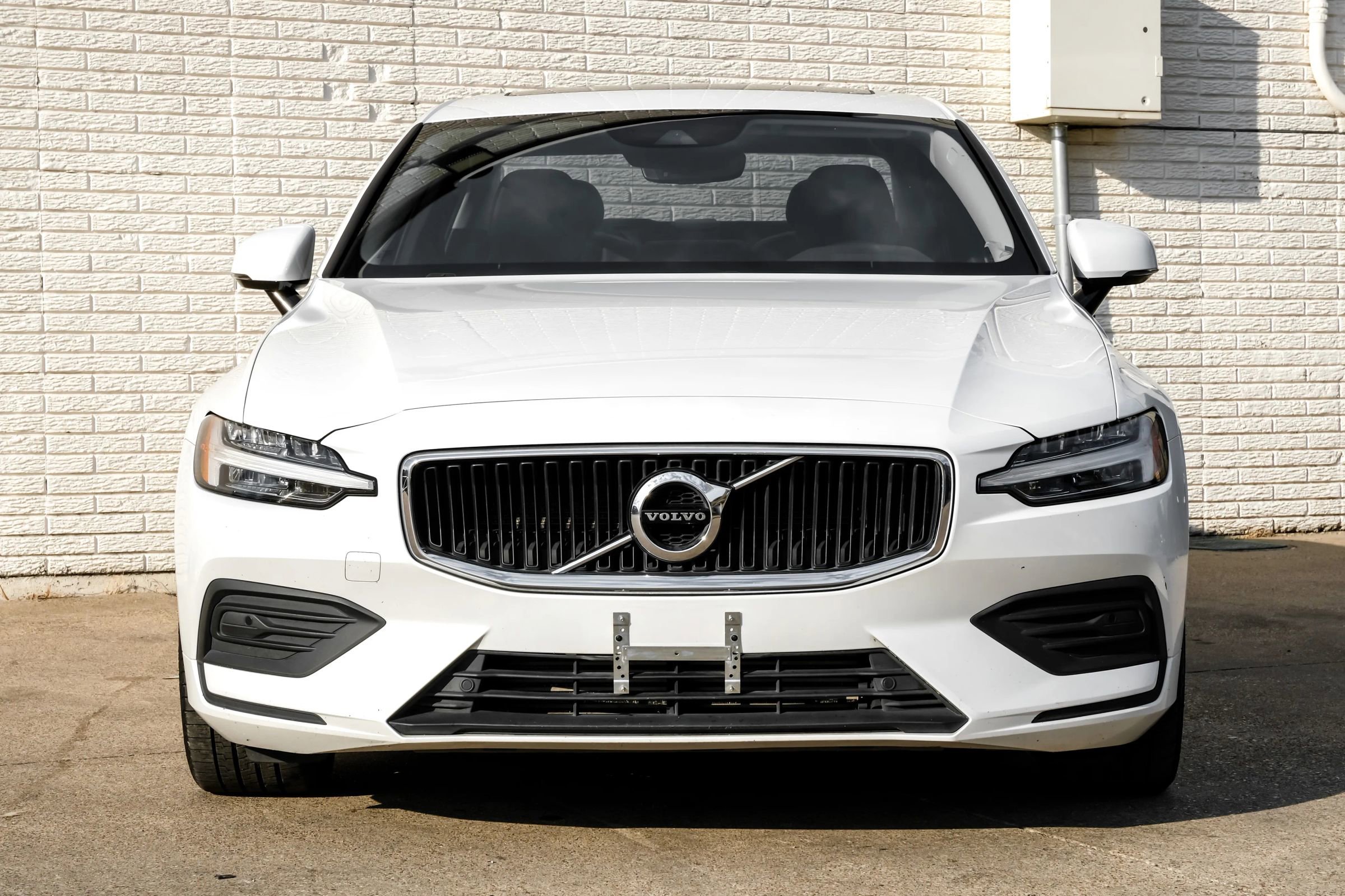 Used 2020 Volvo S60 T5 Momentum image 5