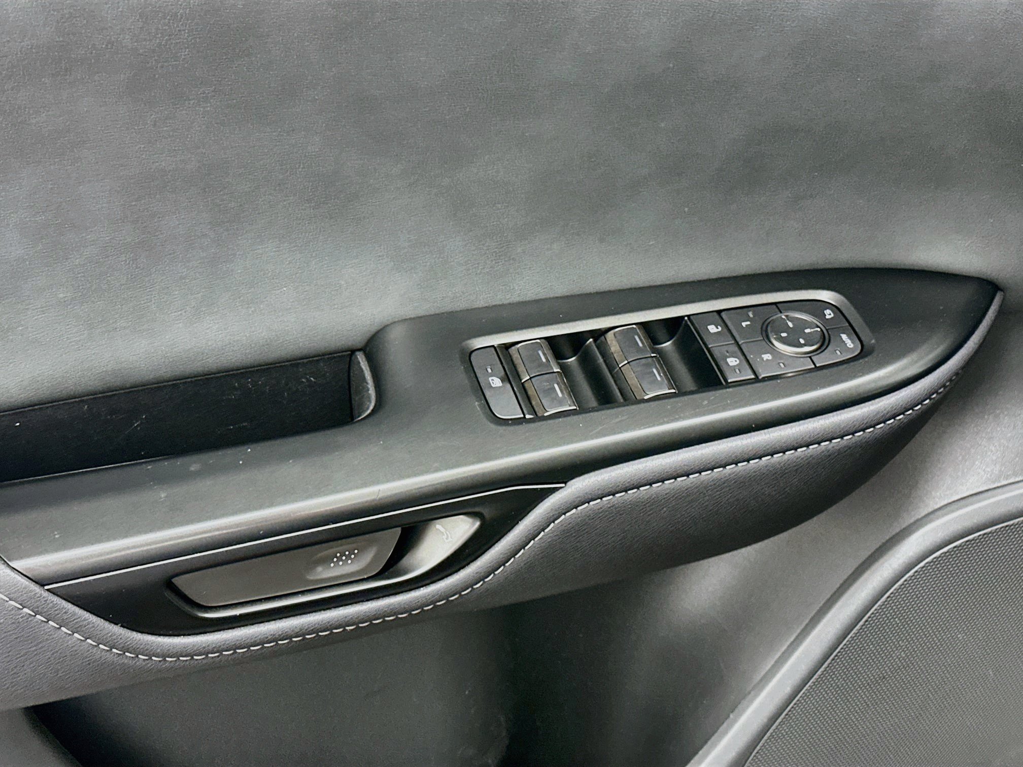 Used 2024 Lexus RZ 450e Premium w/ Technology Package AWD/4WD image 15