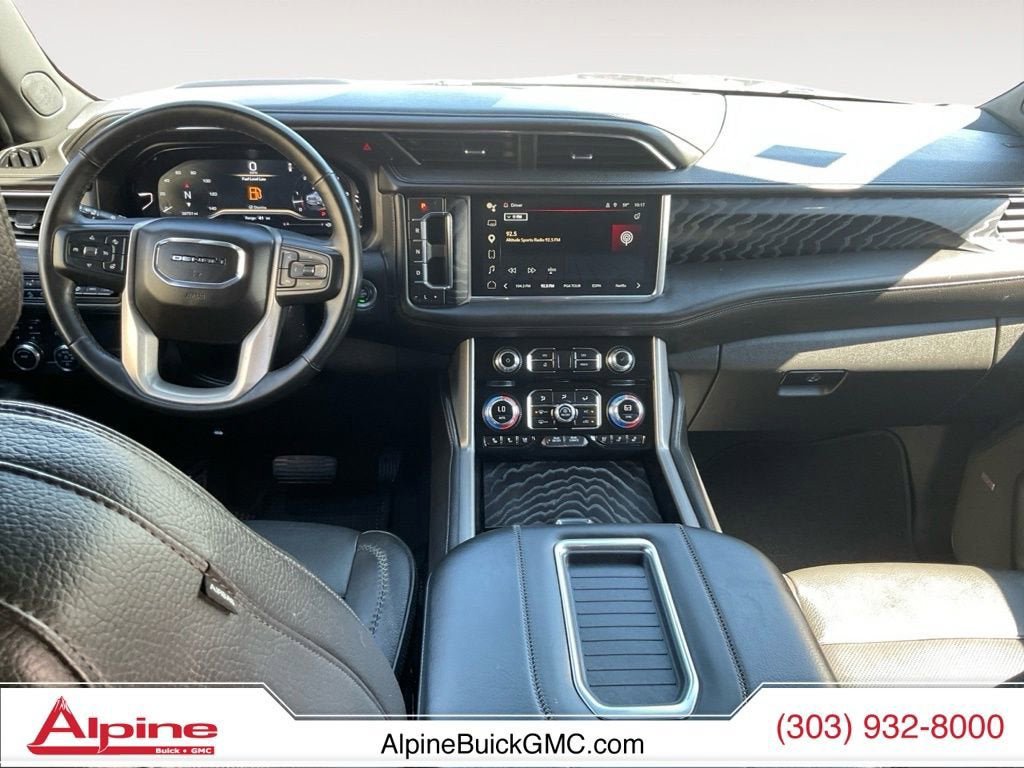 Used 2023 GMC Yukon XL Denali AWD/4WD image 10