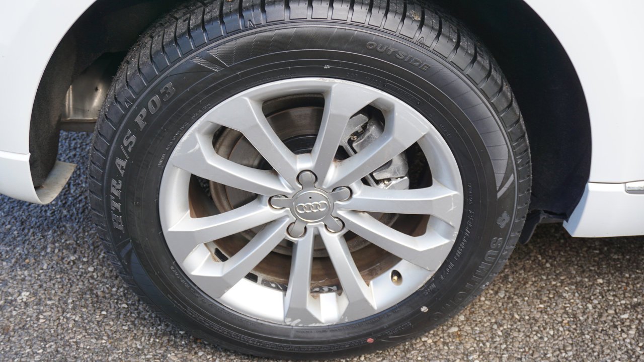 Used 2017 Audi Q5 2.0T Premium image 11
