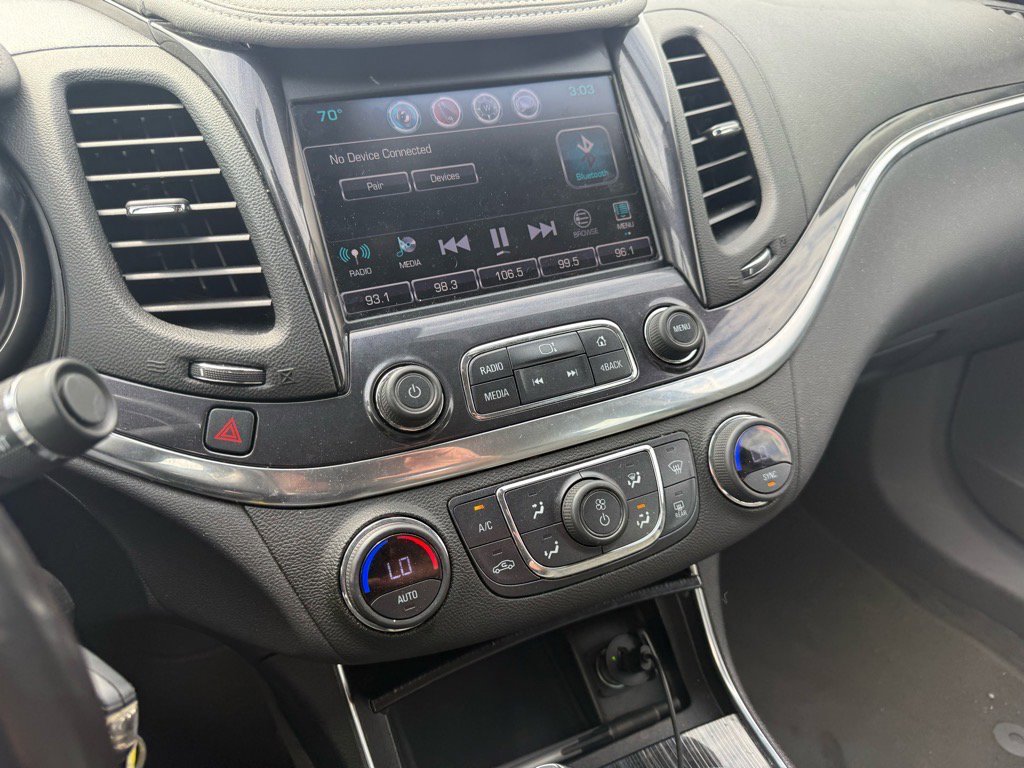 Used 2017 Chevrolet Impala LT image 12