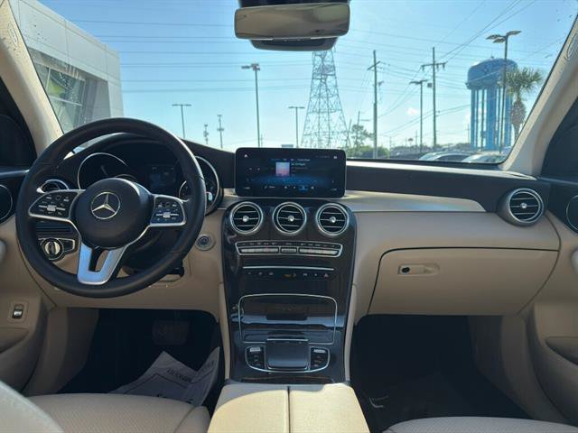 Used 2022 Mercedes-Benz GLC 300 image 13