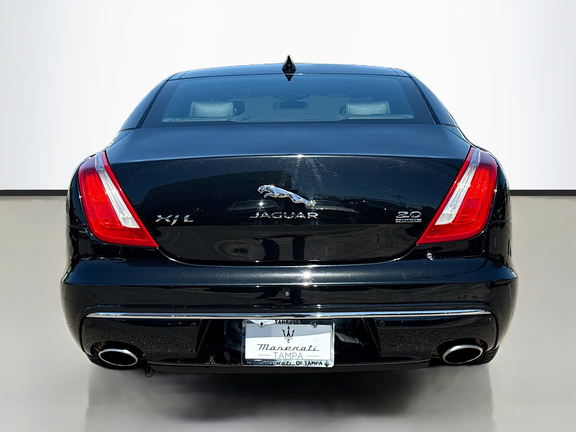 Used 2017 Jaguar XJ L Portfolio image 4
