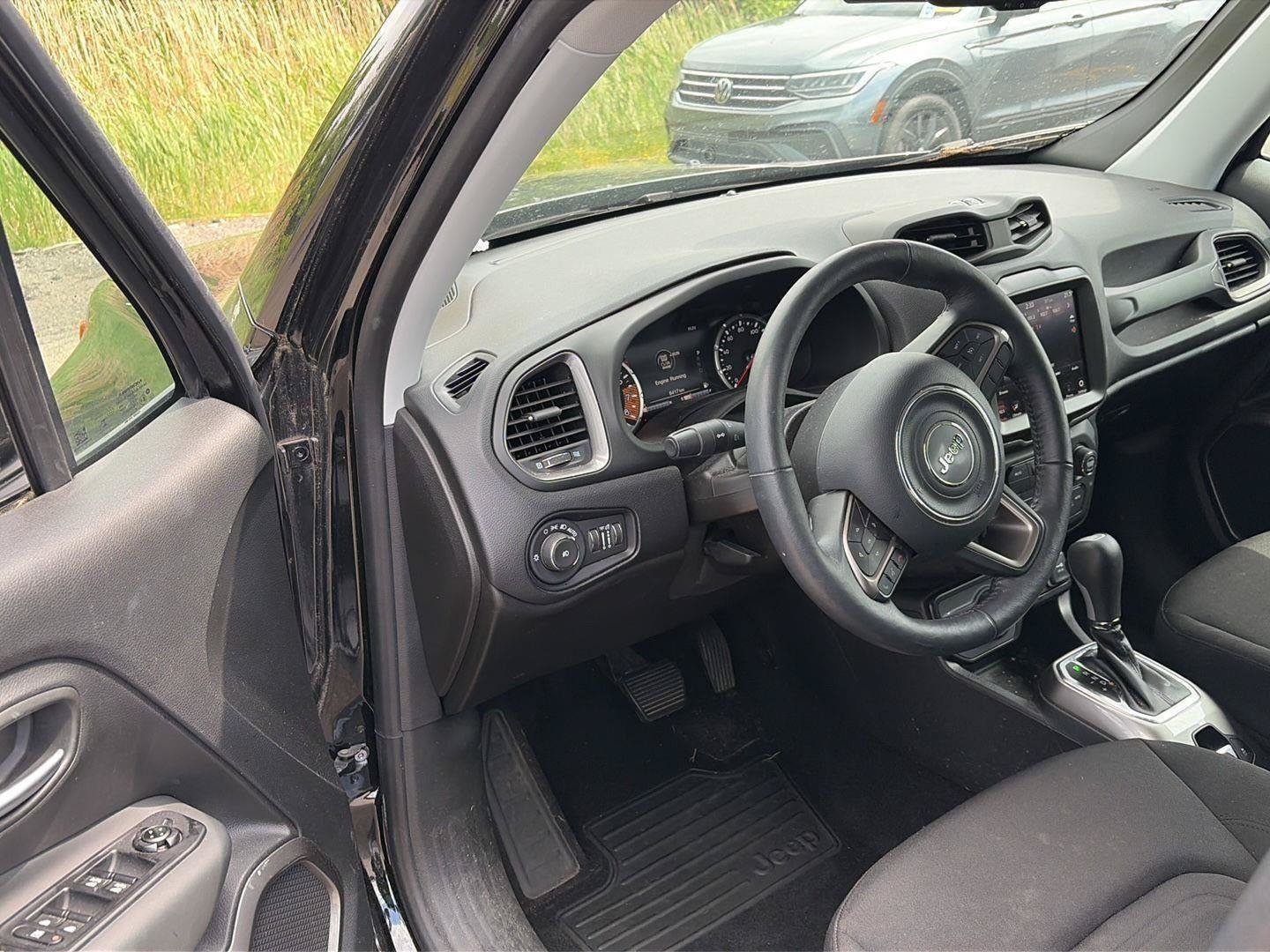Used 2022 Jeep Renegade Latitude w/ Convenience Group AWD/4WD image 57