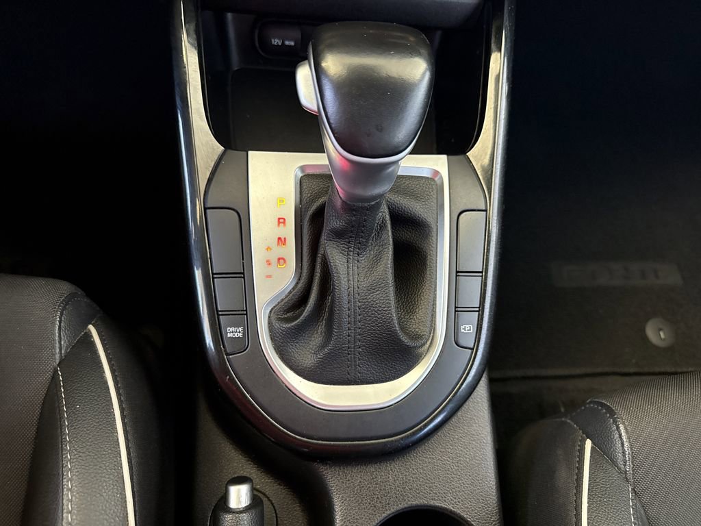 Used 2022 Kia Forte GT-Line image 27