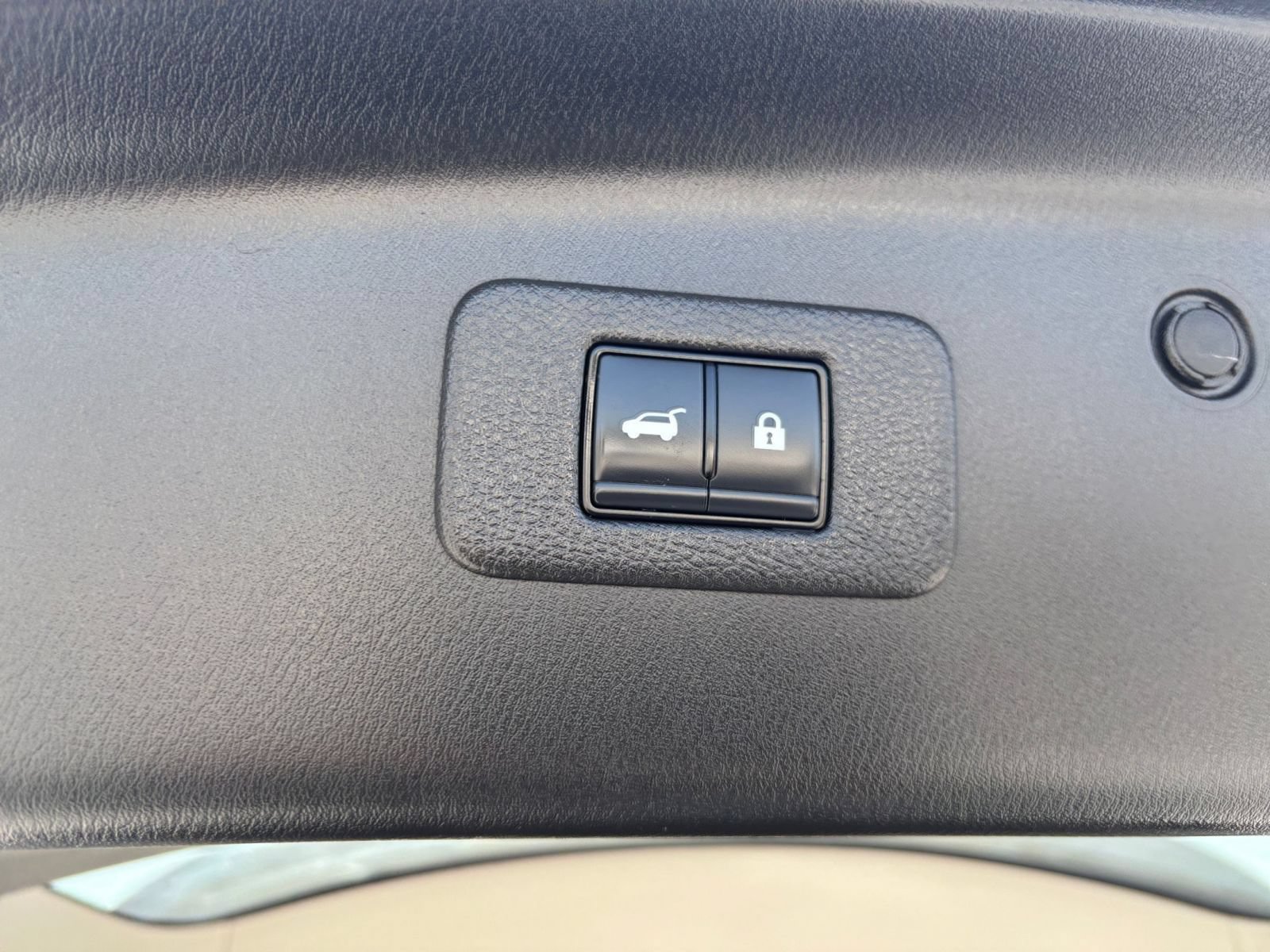Used 2024 Nissan Armada SL AWD/4WD image 24