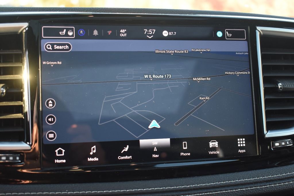 Used 2025 Chrysler Pacifica Limited FWD image 39