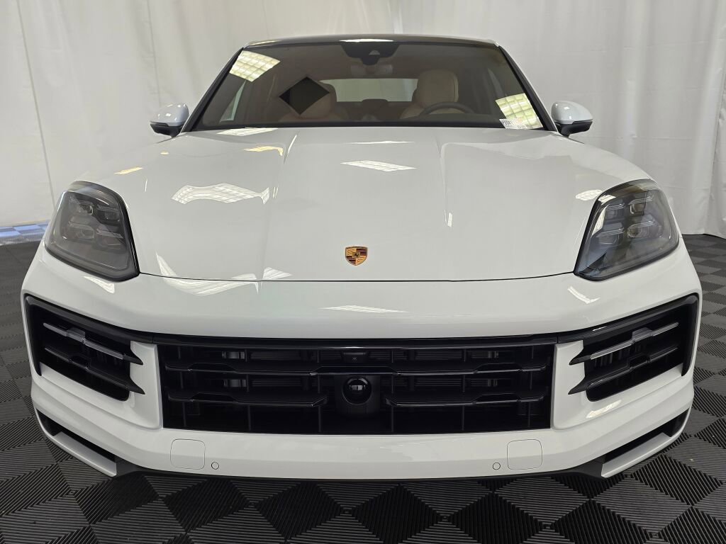 New 2025 Porsche Cayenne E-Hybrid Coupe image 10
