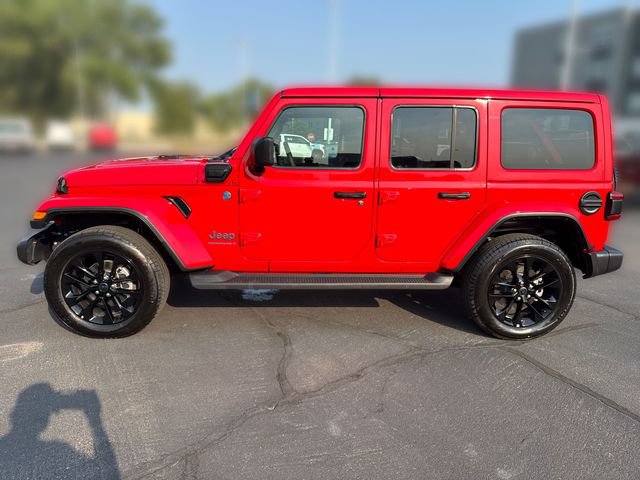 Used 2025 Jeep Wrangler Unlimited Sahara AWD/4WD image 2
