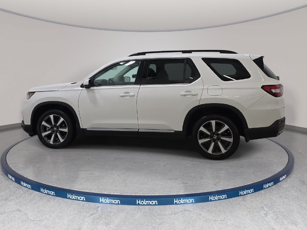 Used 2023 Honda Pilot Touring image 8