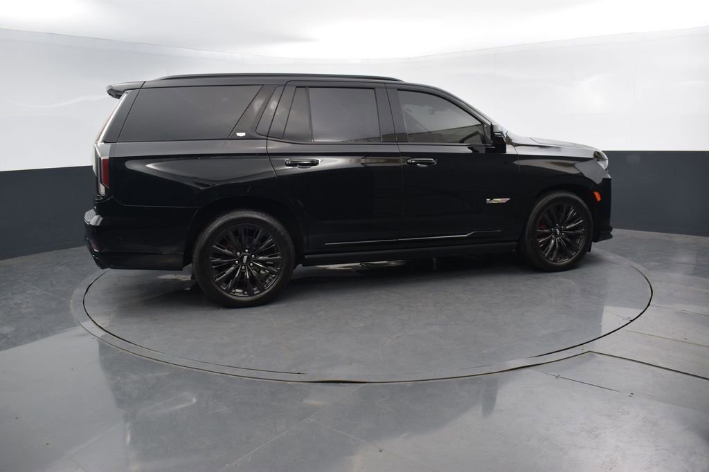Used 2024 Cadillac Escalade V w/ LPO, ONYX Package image 6