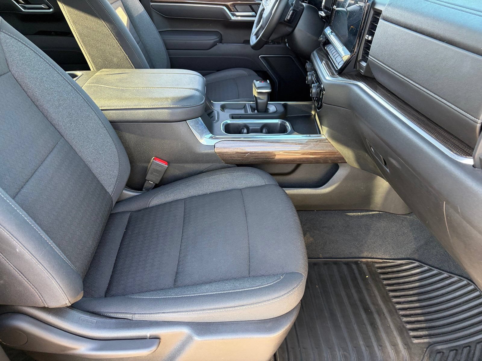 Certified 2025 Chevrolet Silverado 1500 RST AWD/4WD image 12