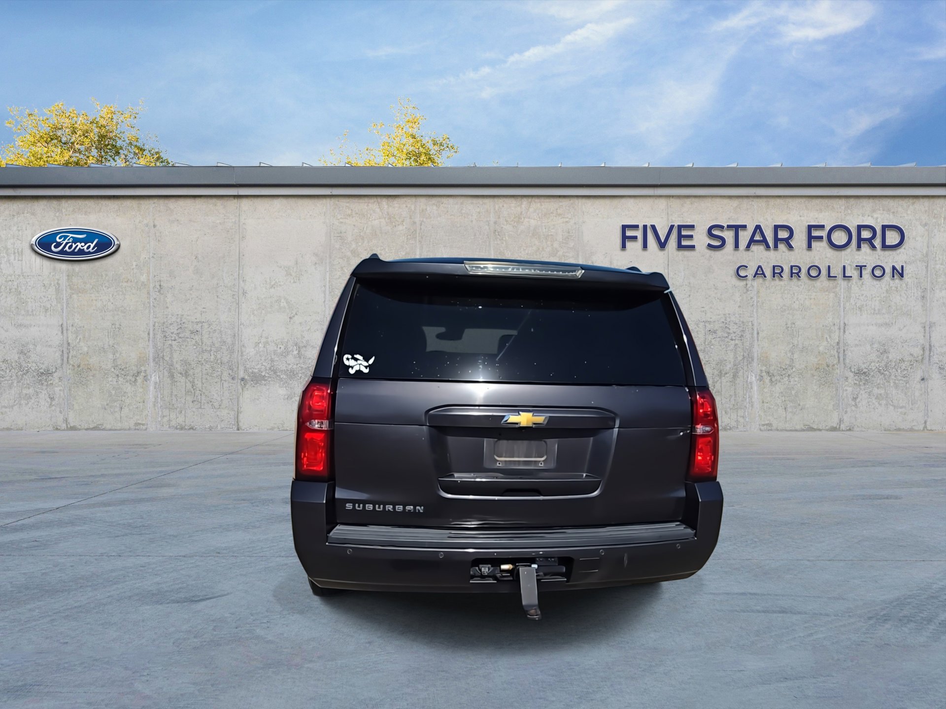 Used 2015 Chevrolet Suburban LS w/ Driver Alert Package RWD image 7