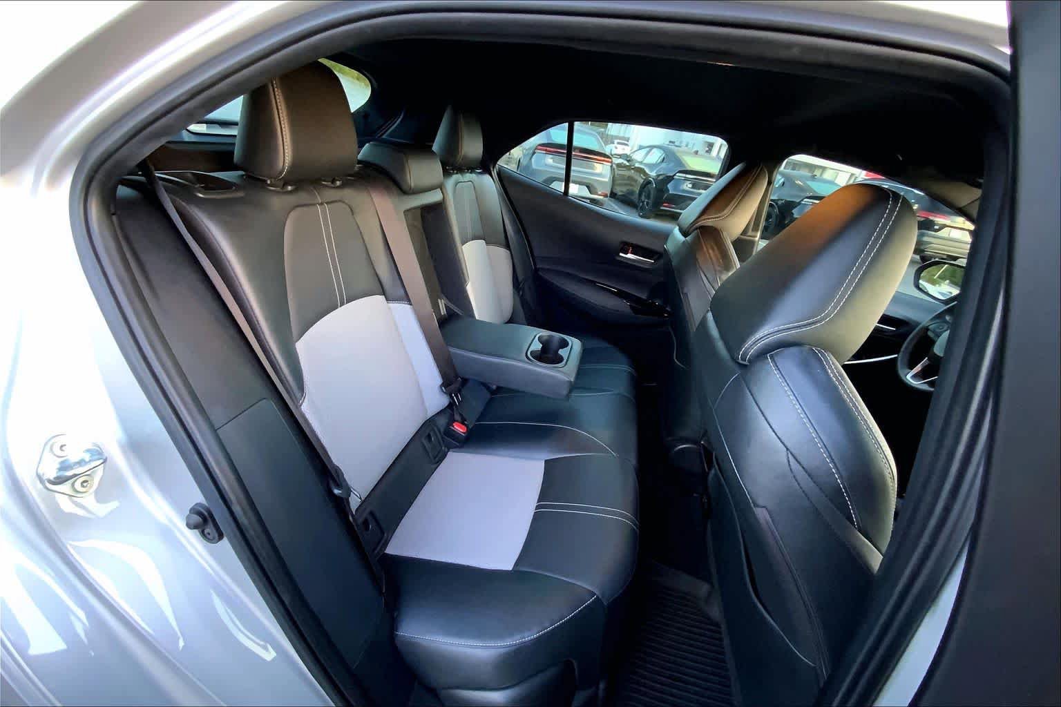Used 2022 Toyota Corolla XSE FWD image 19