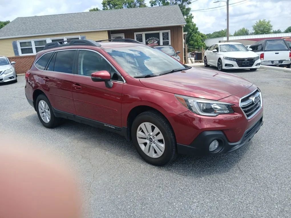 Used 2018 Subaru Outback 2.5i Premium image 3