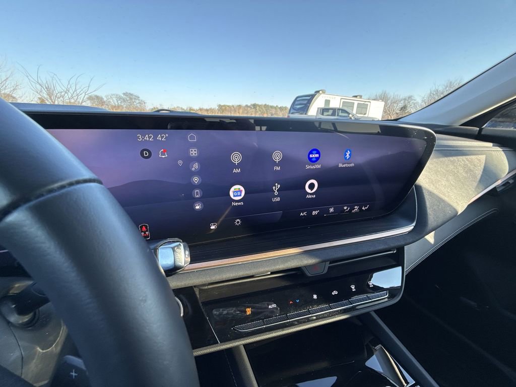 Certified 2025 Buick Envision Sport Touring image 19