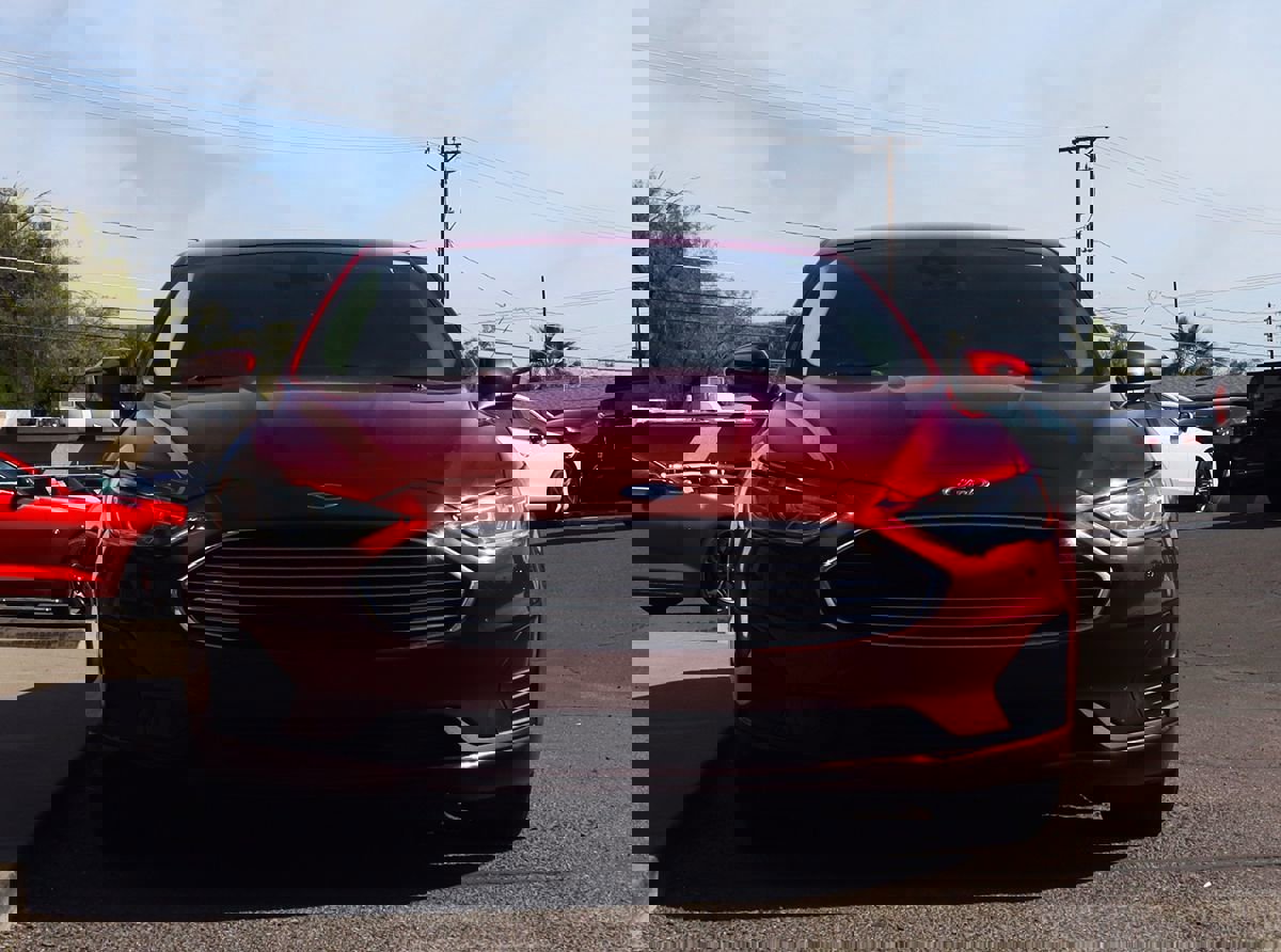 Used 2019 Ford Fusion SE image 17