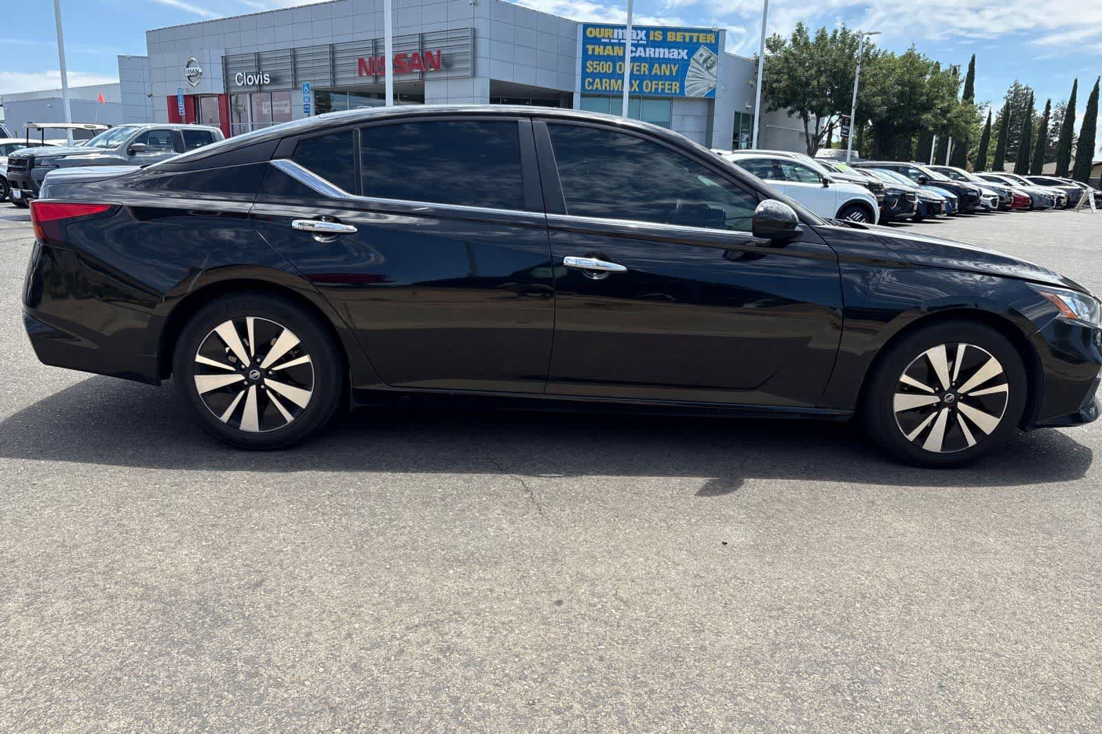 Used 2021 Nissan Altima 2.5 SV FWD image 9