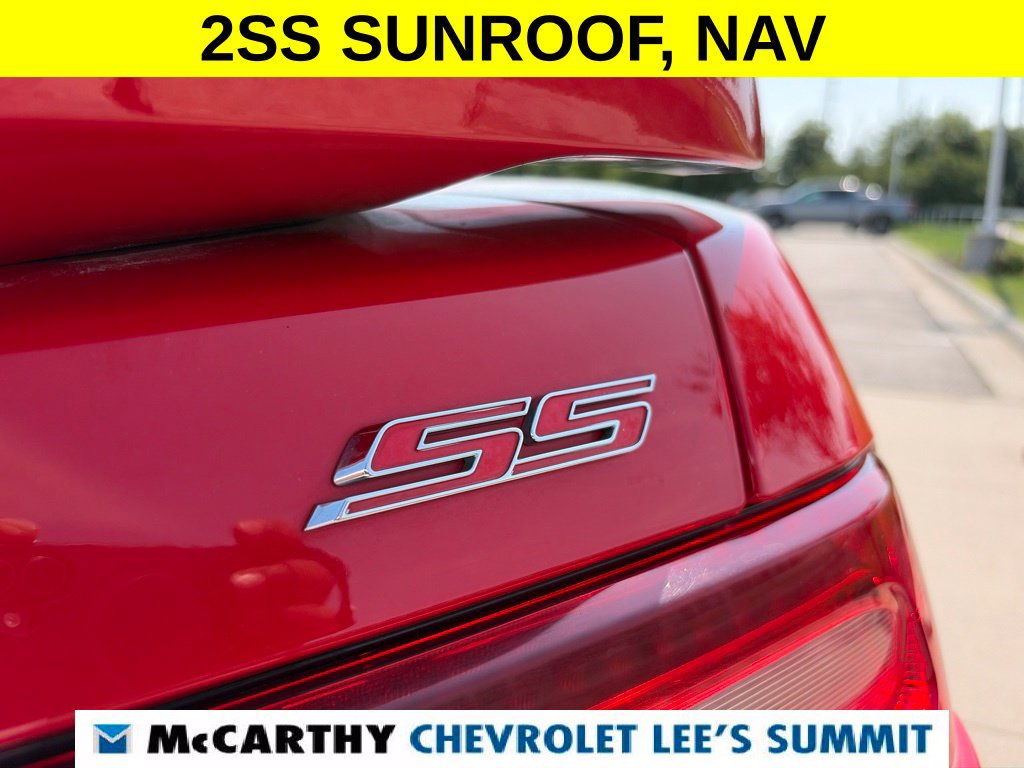 Used 2015 Chevrolet Camaro SS w/ Commemorative Special Edition RWD image 37