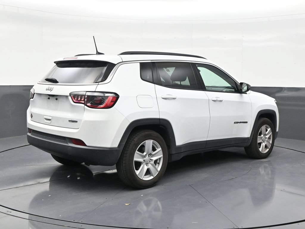 Used 2022 Jeep Compass Latitude FWD image 5