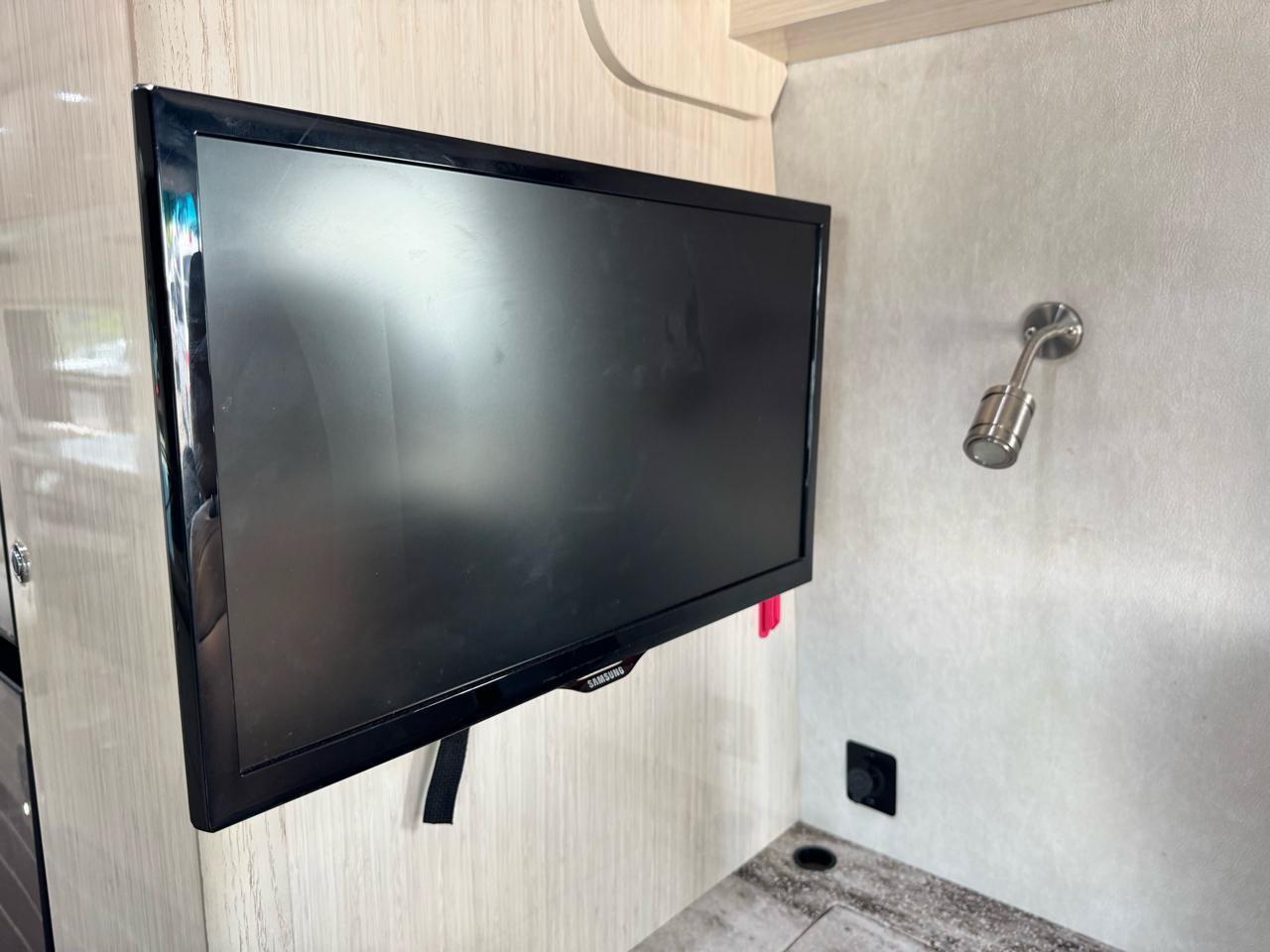 Used 2015 Mercedes-Benz Sprinter 3500 image 19