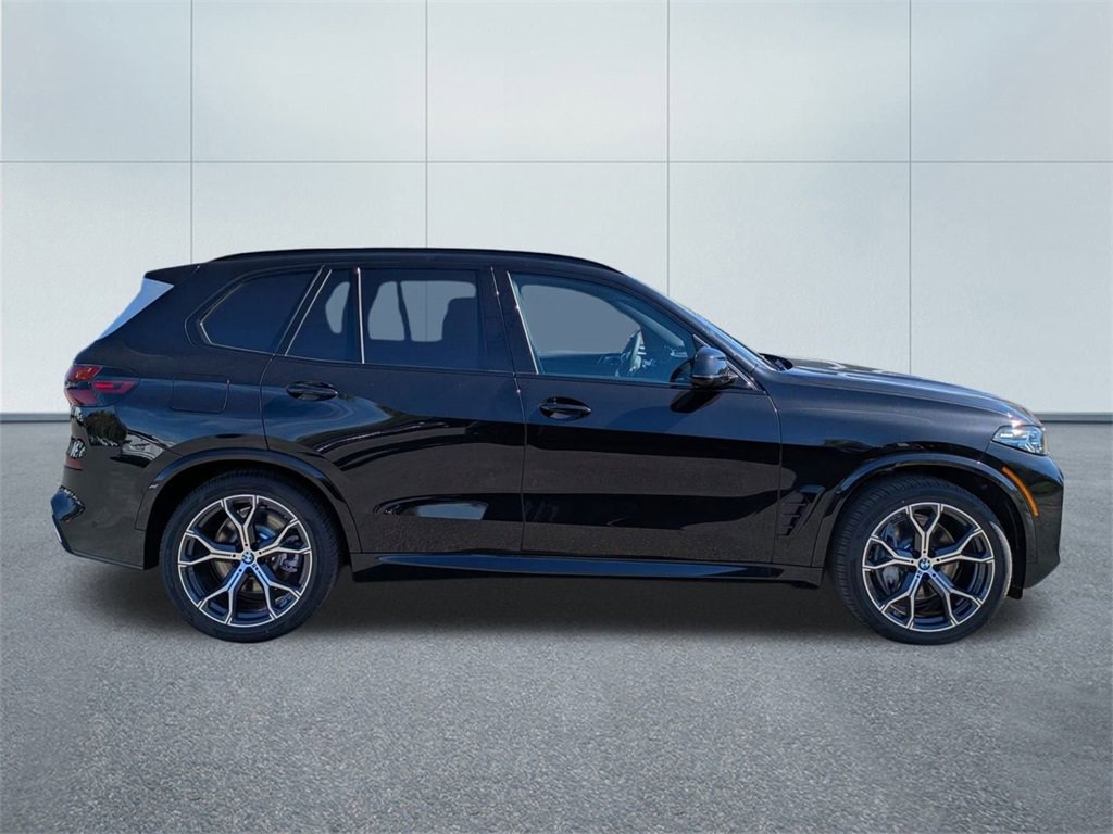 New 2026 BMW X5 xDrive50e w/ M Sport Package image 2