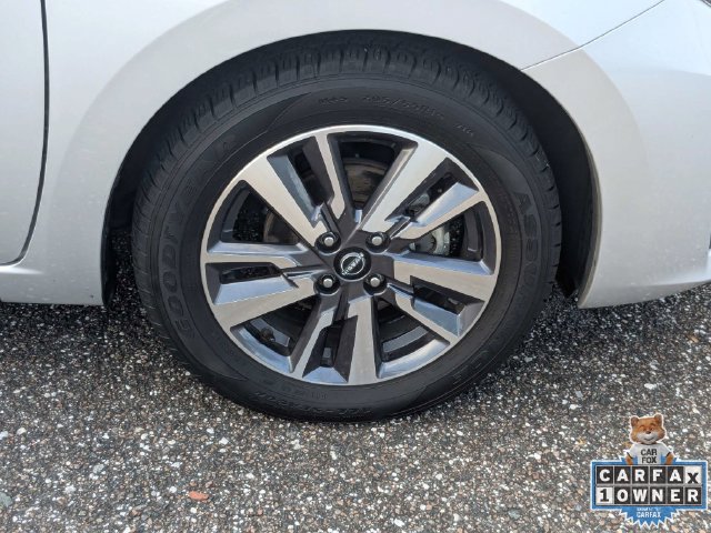 Used 2025 Nissan Versa SV FWD image 16