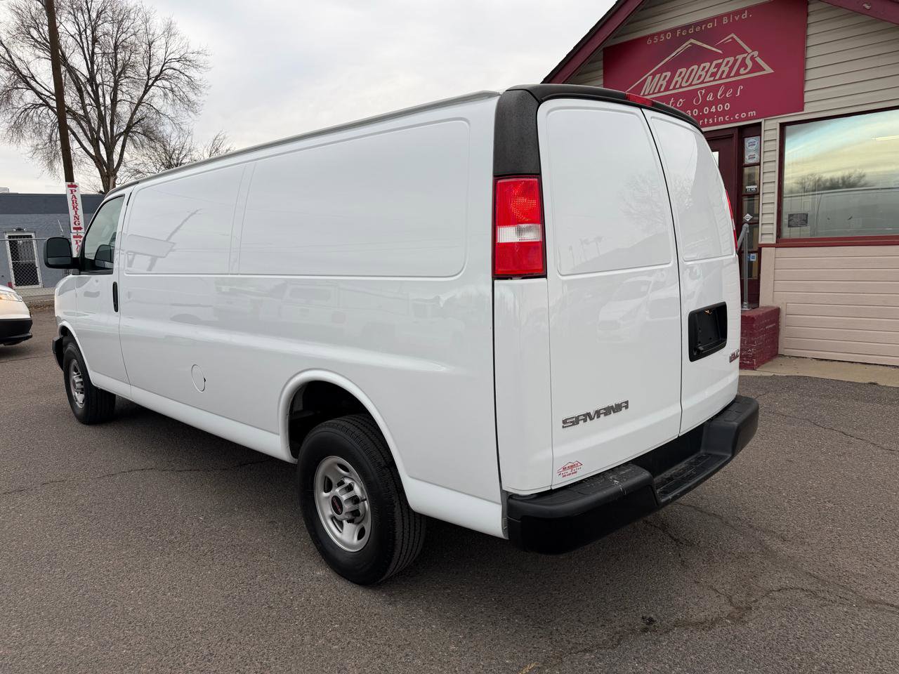 Used 2023 GMC Savana 3500 Extended w/ Driver Convenience Package image 7
