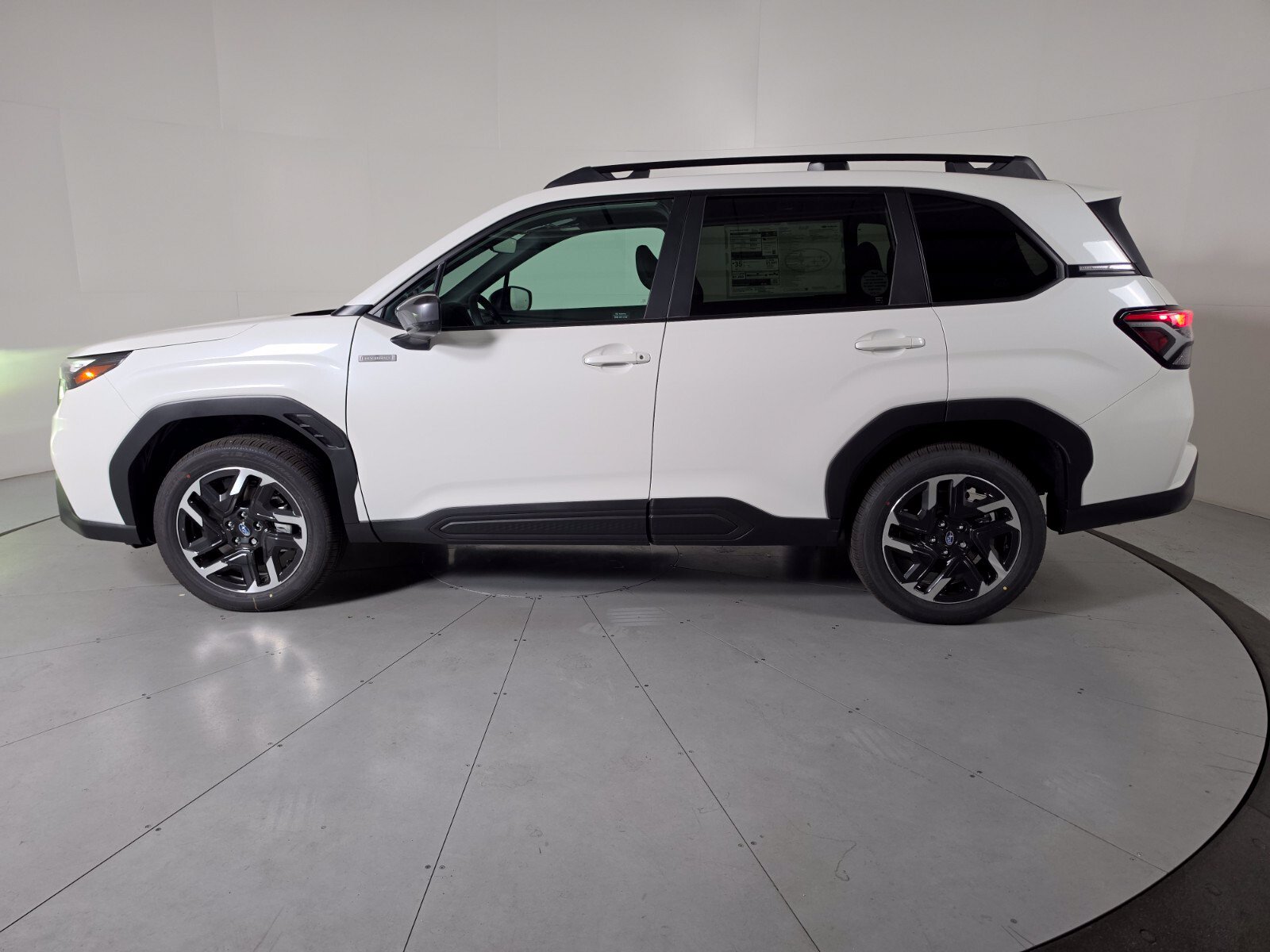 New 2026 Subaru Forester Premium AWD/4WD image 2