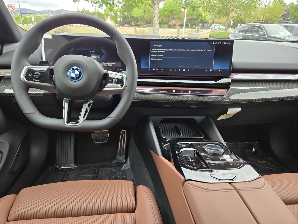 New 2026 BMW i5 eDrive40 w/ M Sport Package AWD/4WD image 29