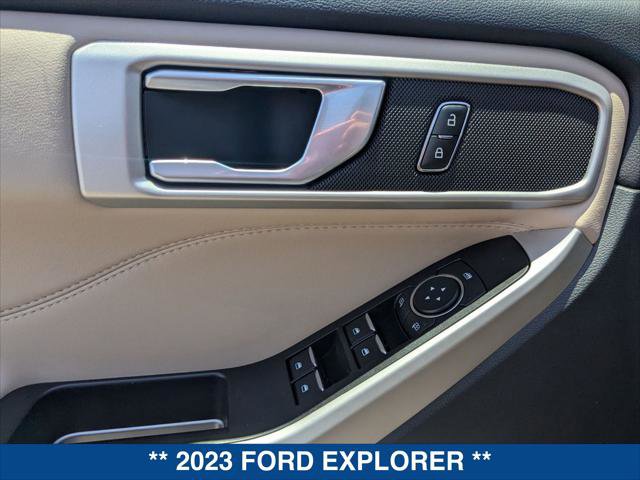Certified 2023 Ford Explorer XLT RWD image 11