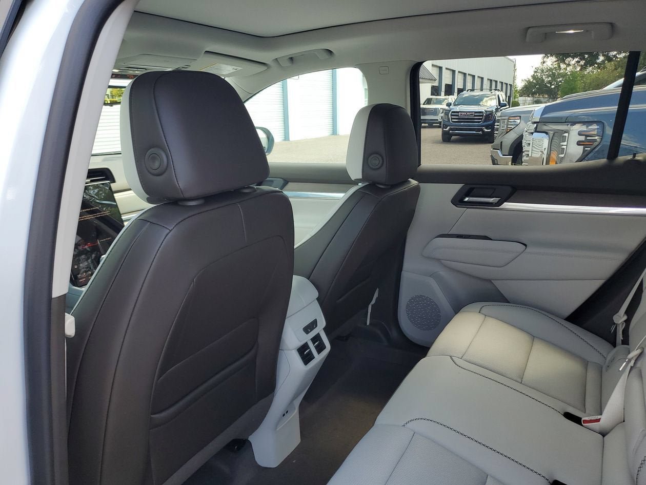 New 2026 GMC Terrain Denali AWD/4WD image 10