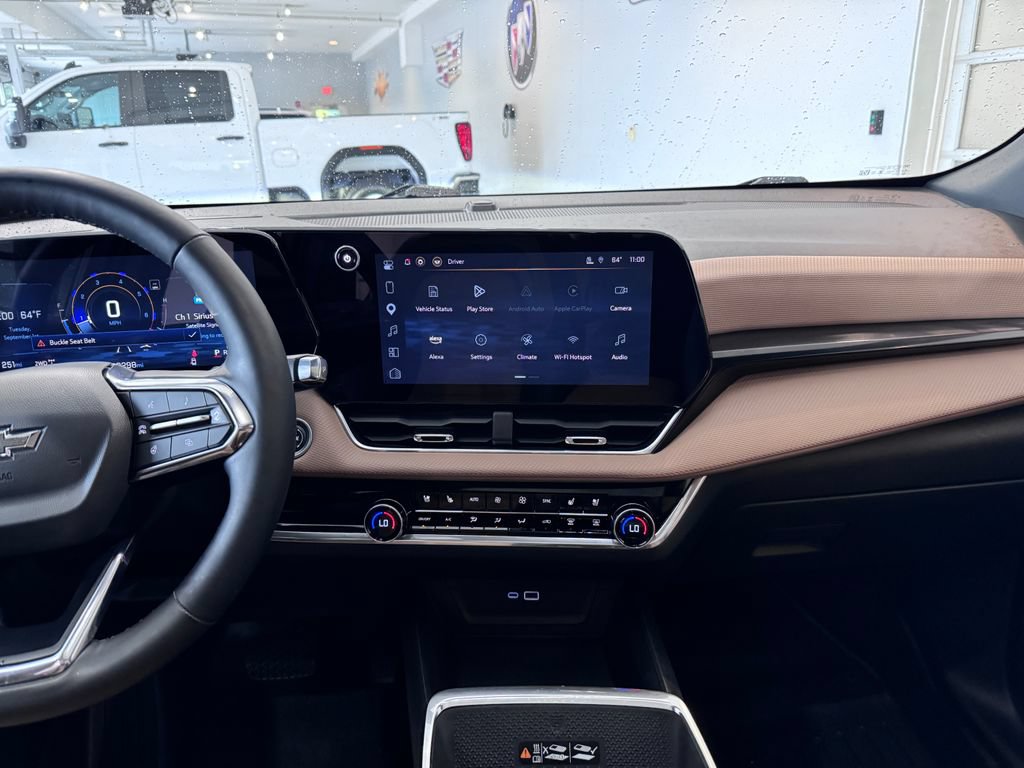 Certified 2025 Chevrolet Equinox ACTIV w/ Safety and Technology Package AWD/4WD image 17