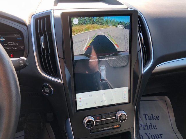 Used 2024 Ford Edge Titanium image 5