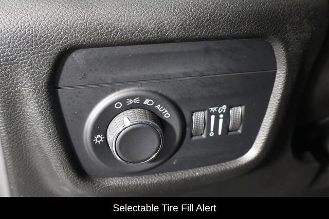 Used 2023 Jeep Grand Cherokee Altitude AWD/4WD image 20