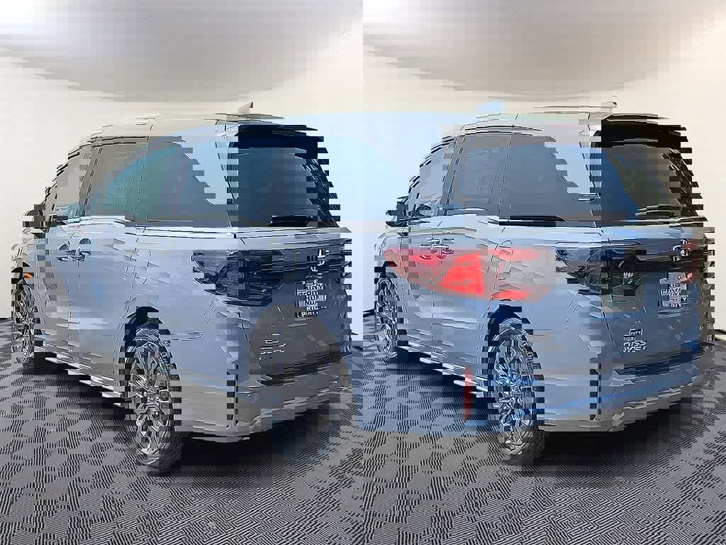 New 2026 Honda Odyssey Touring image 4