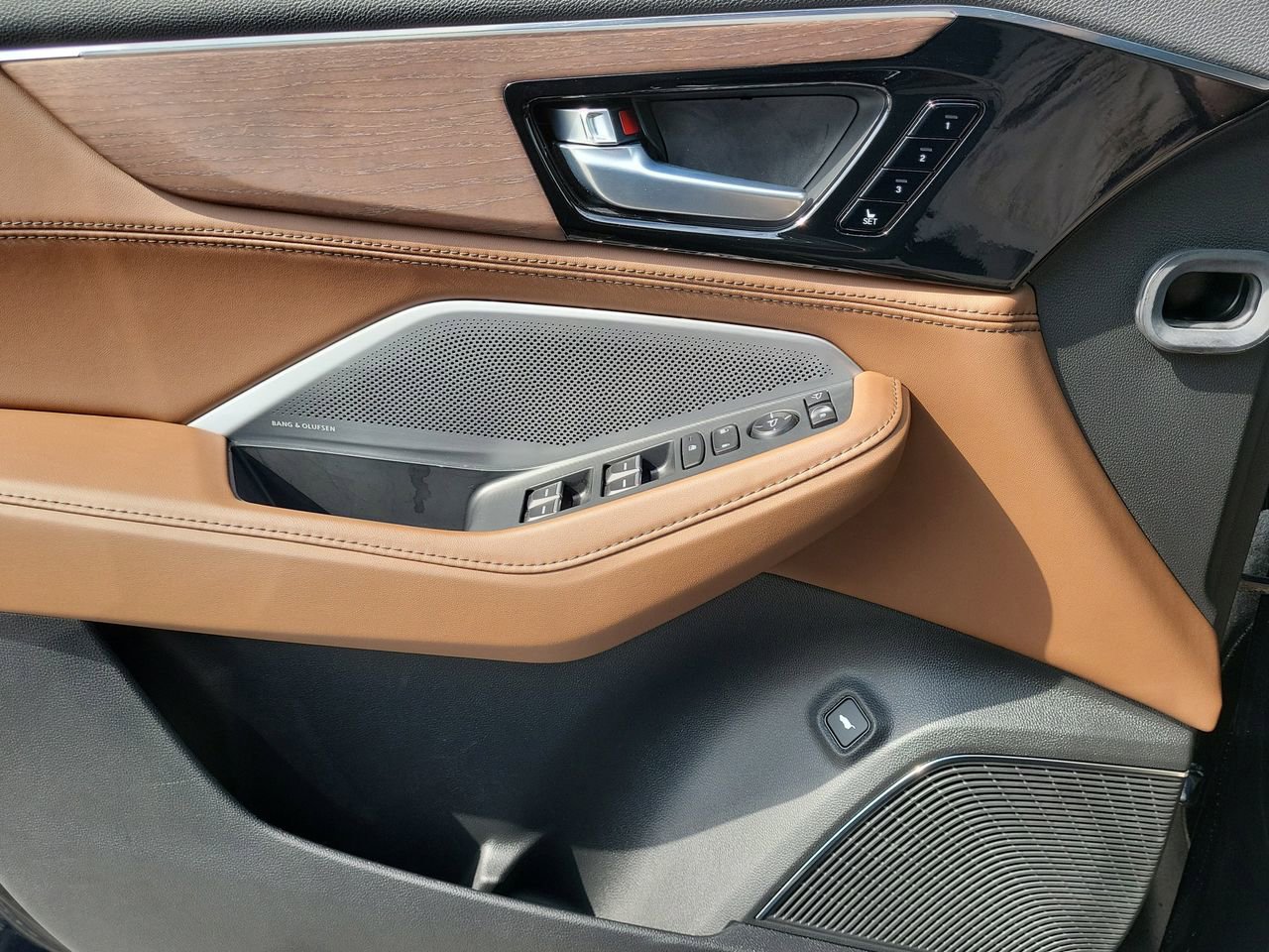 Used 2025 Acura MDX w/ Advance Package image 27