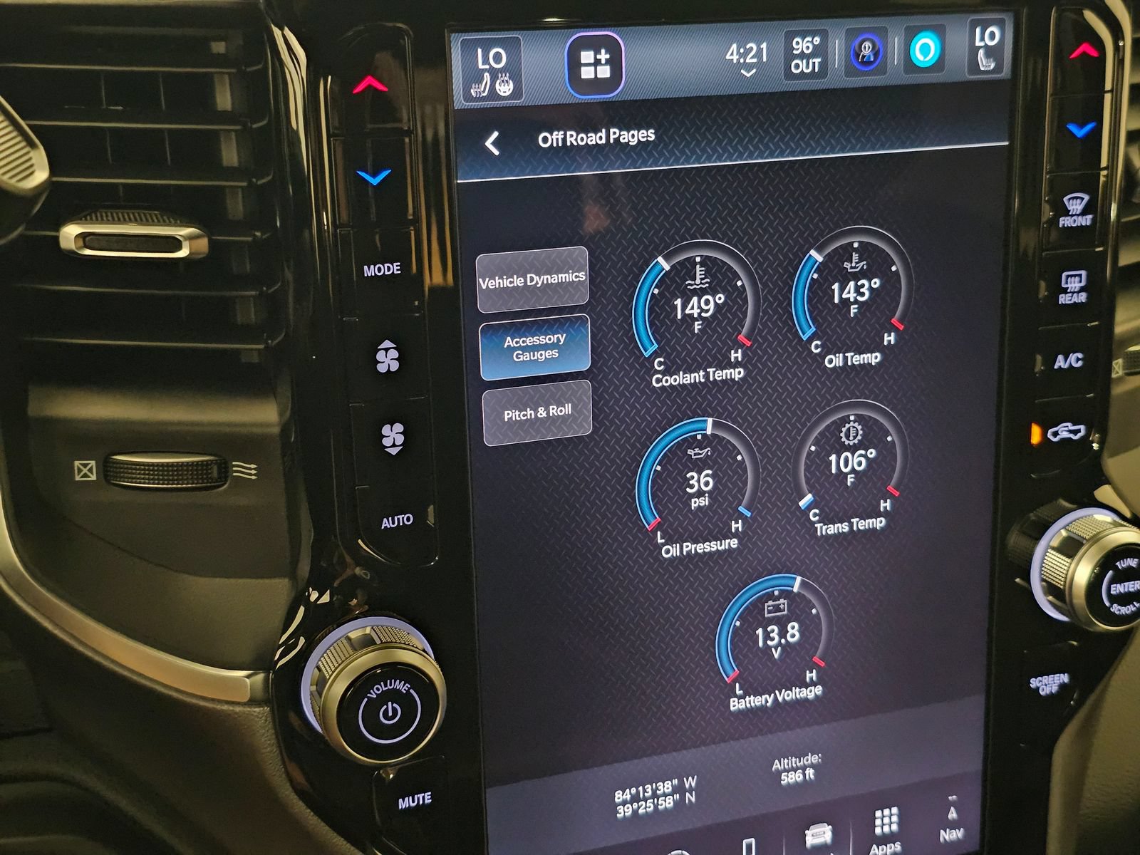 New 2026 RAM 2500 Big Horn AWD/4WD image 13