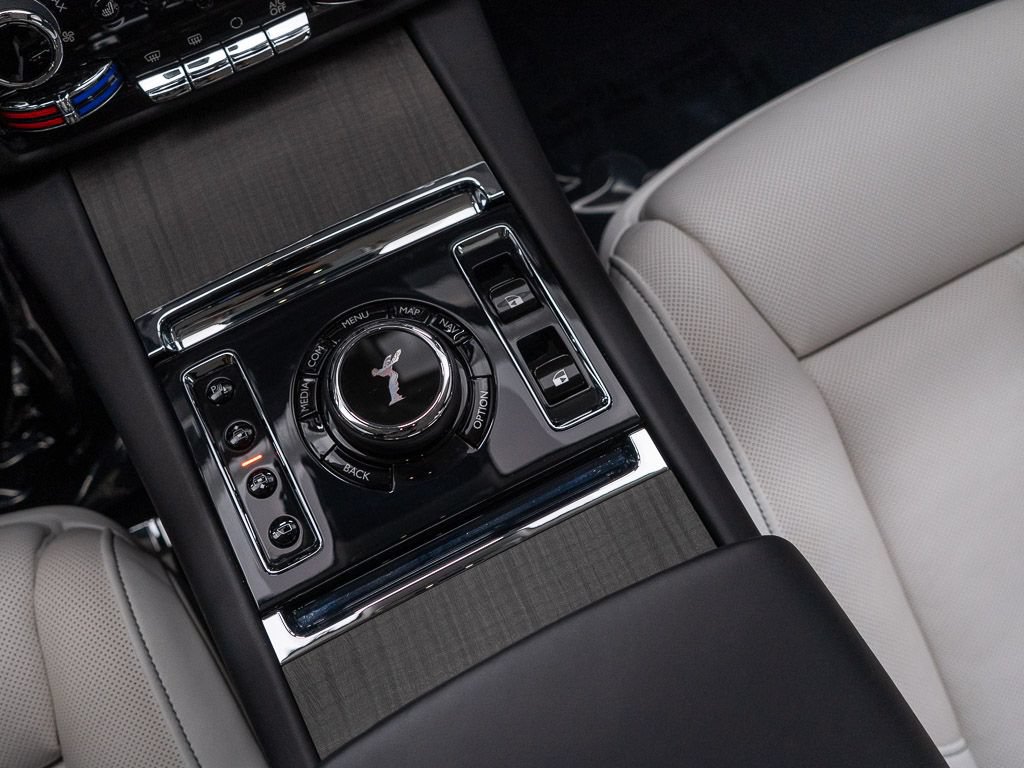 Certified 2023 Rolls-Royce Ghost Extended Wheelbase w/ Ghost Package AWD/4WD image 41