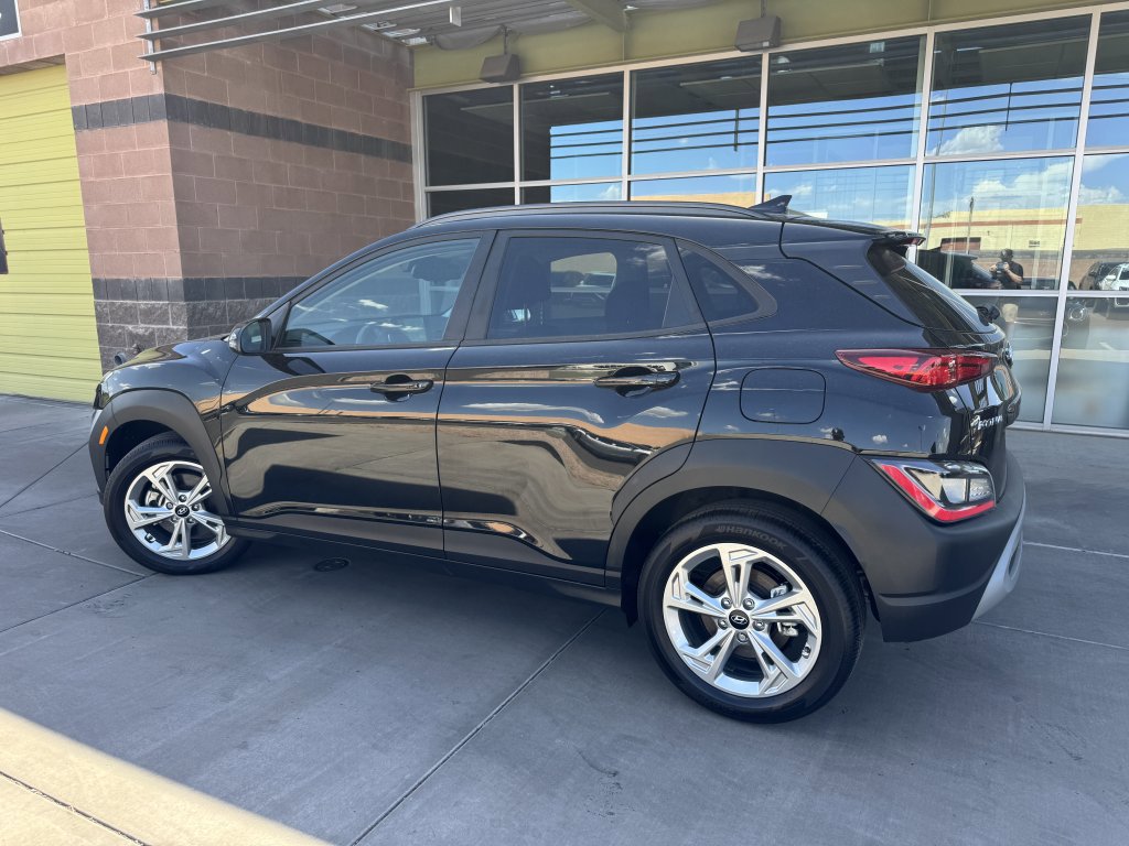 Used 2023 Hyundai Kona SEL w/ Cargo Package image 5