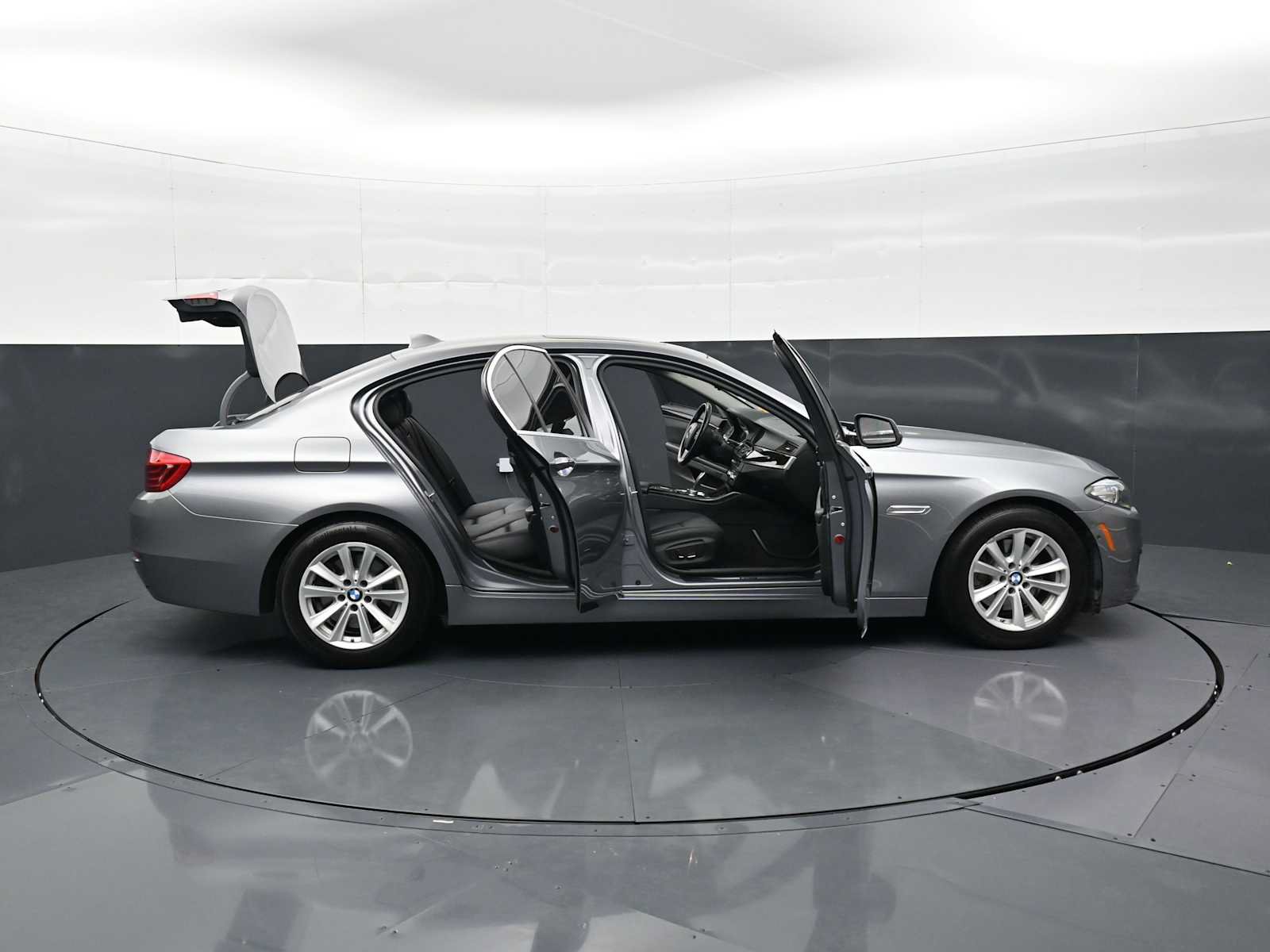 Used 2015 BMW 528i Sedan RWD image 35