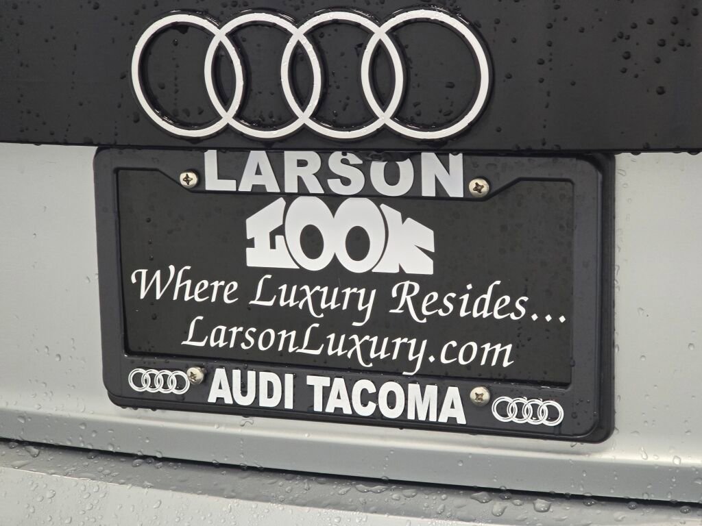 Used 2024 Audi Q8 Prestige w/ Prestige Package image 31