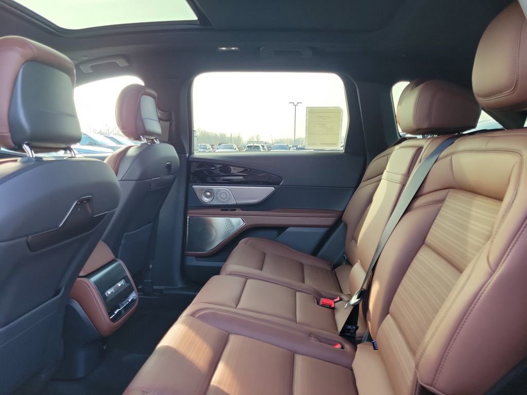 New 2026 Lincoln Nautilus Reserve AWD/4WD image 13
