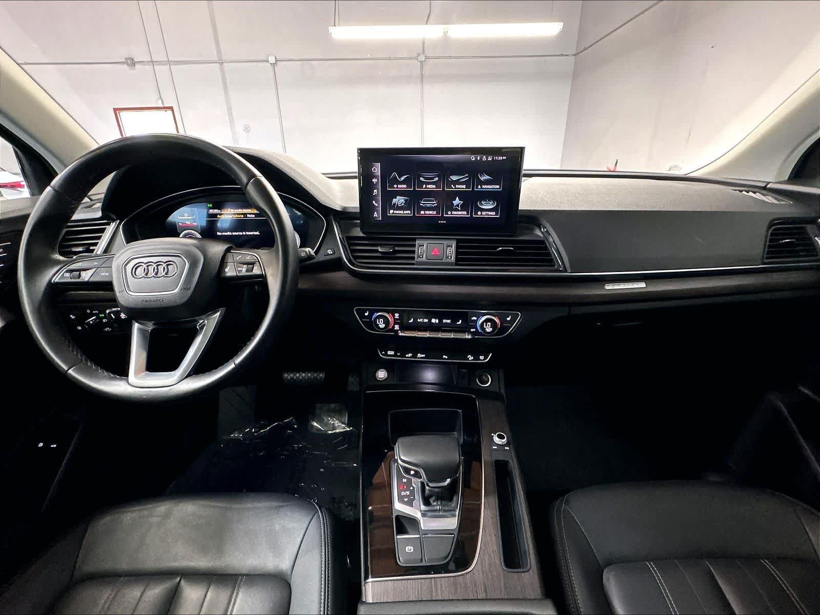 Used 2021 Audi Q5 e Premium w/ Convenience Package AWD/4WD image 16