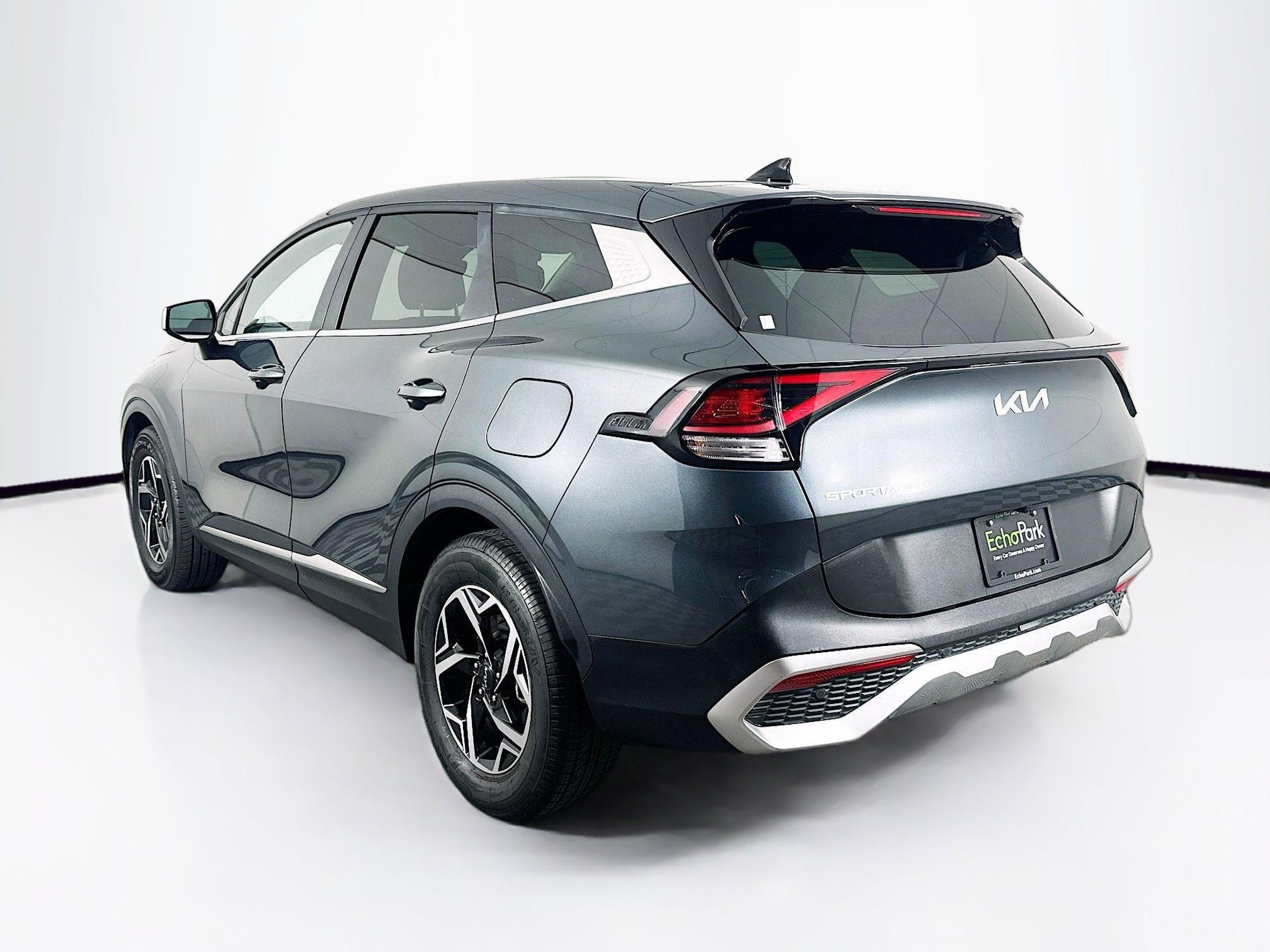 Used 2025 Kia Sportage LX image 5