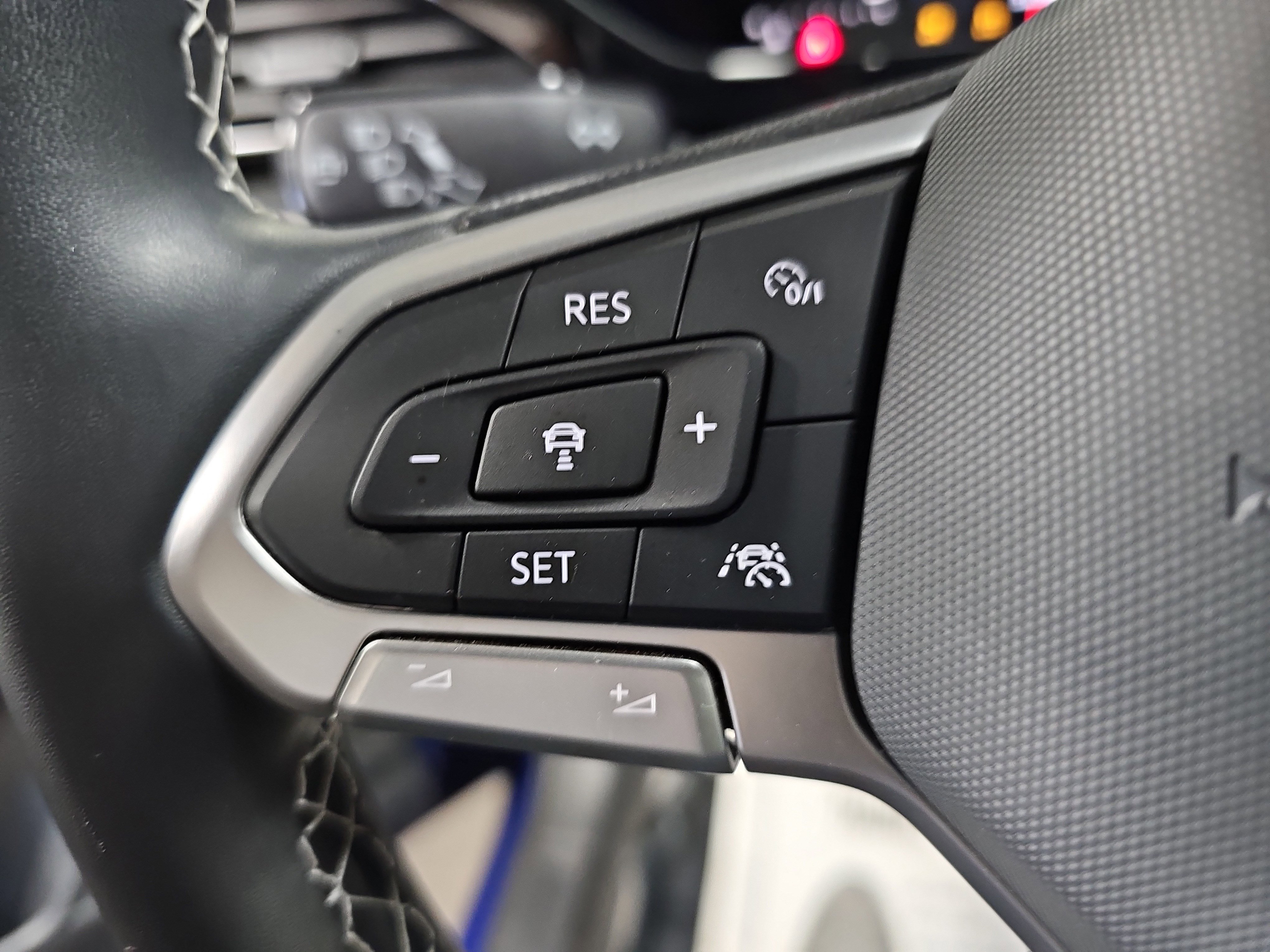 Used 2023 Volkswagen Taos S w/ Driver Assistance Package FWD image 17