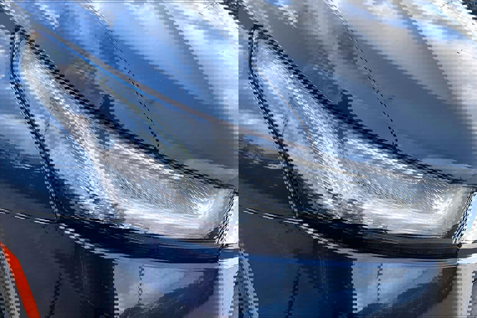 Used 2022 Chevrolet Traverse LS FWD image 28