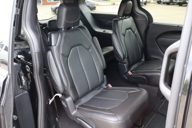 Used 2026 Chrysler Pacifica Select AWD/4WD image 54